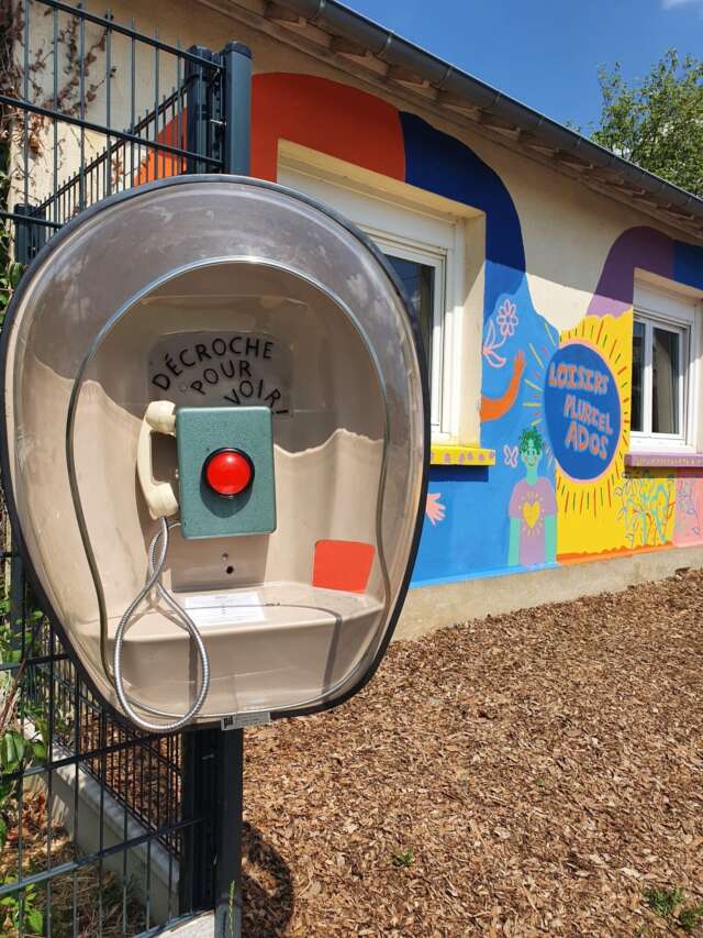 Quartier rouge - La nuée - La cabine se déplace dans la ville. 