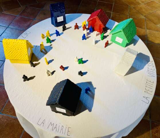 Quartier rouge - Playtime  - Mars-Mai 2023 | Exposition à la Médiathèque de Felletin