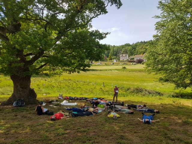 Quartier rouge - Faire assemblée pastorale - 20 mai 2022 | Une assemblée pastorale sur la ferme d’Éric Moreau, à St Frion. 