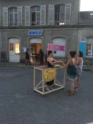 Quartier rouge - Horizons géographiques # 2 - Dons de crêpes