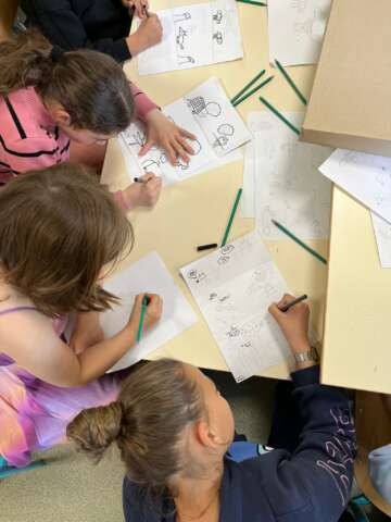 Quartier rouge - Au loup ! Chronique d'un retour - Ateliers autour de la conception d'une bande dessinée. Médiathèque de Ribérac.