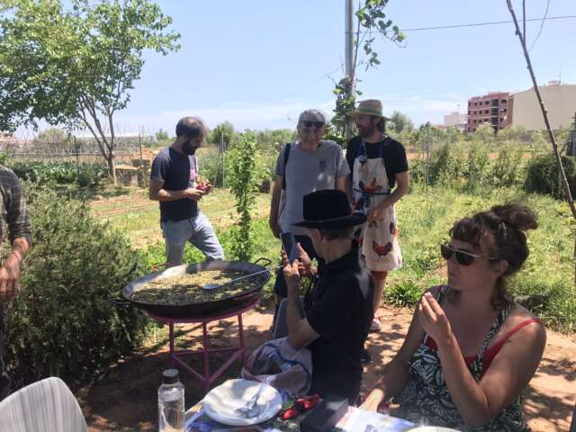 Quartier rouge - E.C.C.E. - Terrain à la Betxi en Espagne auprès de la fondation Novessentes.