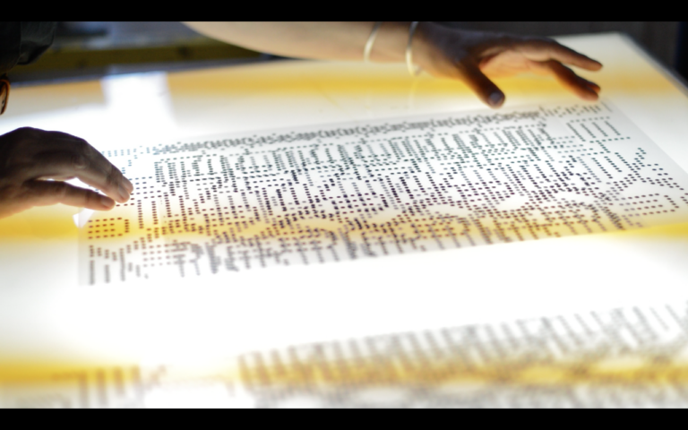 Quartier rouge - Exposé des motifs | Petits pois - Vues de l'atelier Les Michelines. Tables d'insolation