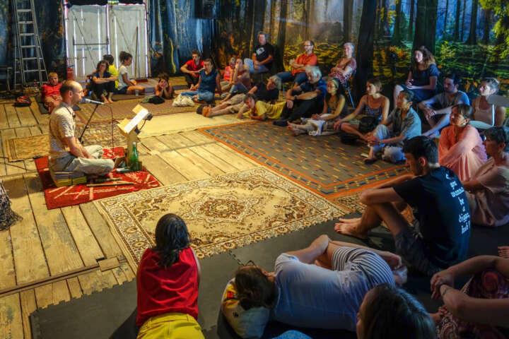 Quartier rouge - Un week-end à la gare - Récit de l'enquête à La baraque à Meliès