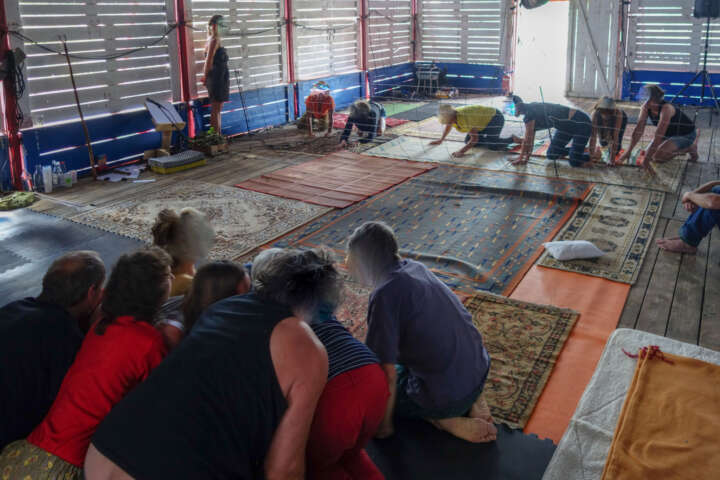 Quartier rouge - Un week-end à la gare - Fiction corporelles | Les êtres pastoraux