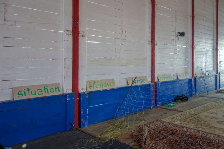 Quartier rouge - Un week-end à la gare - Fiction corporelle | Les chapitres 