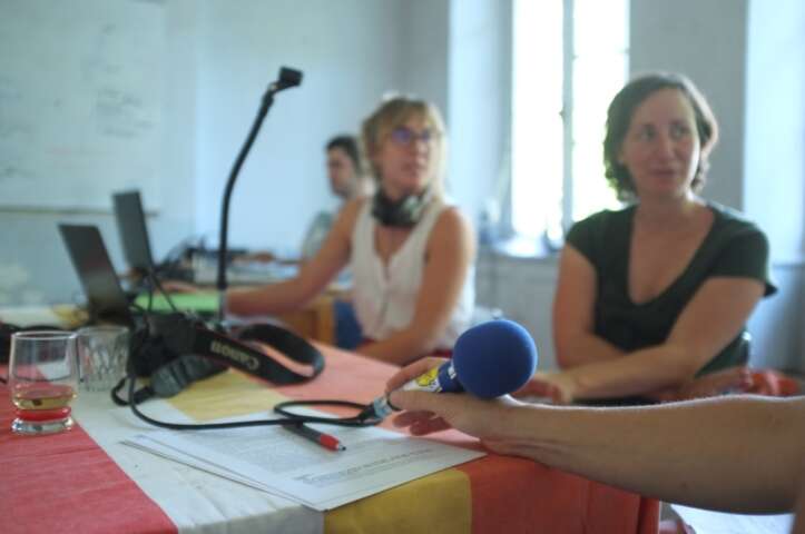 Quartier rouge - Horizons géographiques #1 - Horizons Radio — chaque jour des chroniques sonores réalisées et diffuséessur 106.6 Horizons Radio, fréquence radiophonique temporaire en partenariatavec Radio Vassivière, La Petite Maison Rouge et le Fabuleux Destin